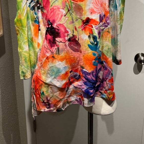 blouse w contrast by jess and jane - Picture 13 of 16